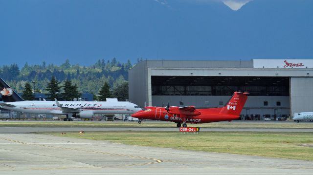 de Havilland Dash 8-100 (C-GSUR)