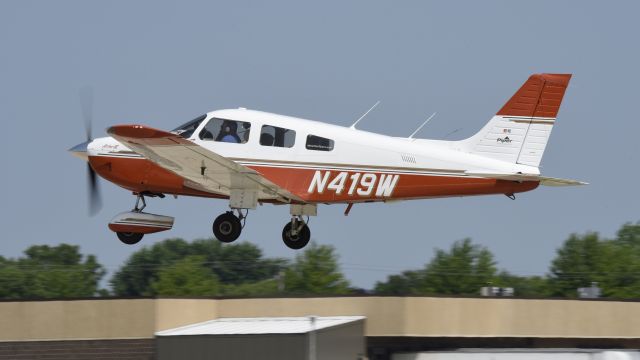 Piper Cherokee (N419W) - Airventure 2019