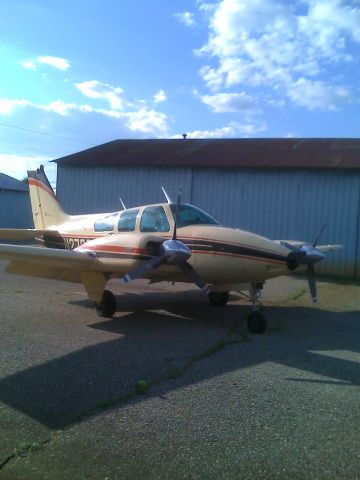 Beechcraft 55 Baron (N272A)