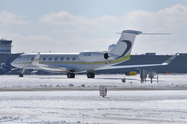 Bombardier Global Express (N717RH) - 02-17-24