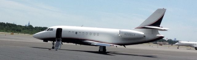 Dassault Falcon 2000 (N112FJ)