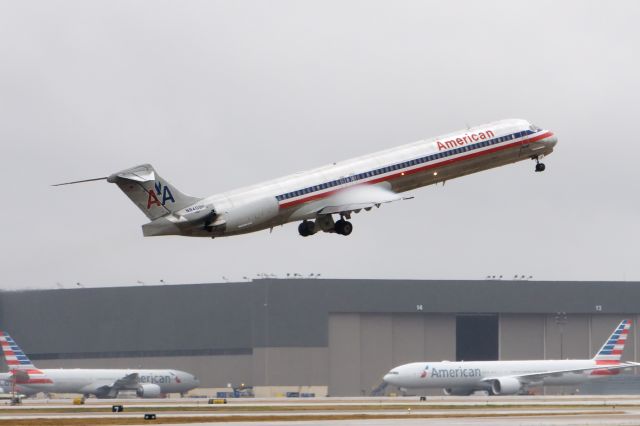 McDonnell Douglas MD-80 (N9409F)