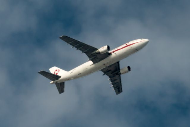 Airbus A300F4-200 — - On the downwind for 28C