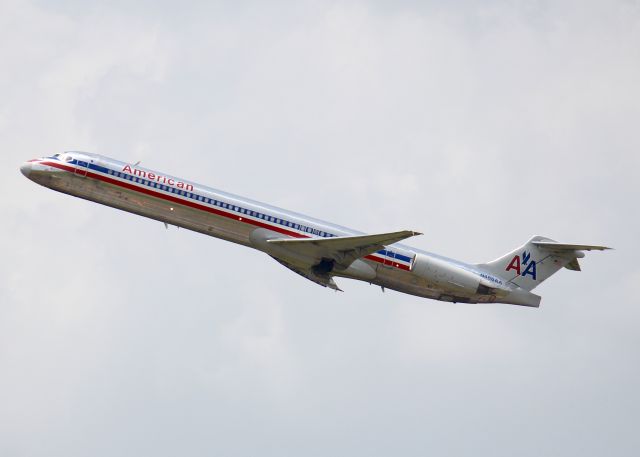 McDonnell Douglas MD-82 (N488AA) - At Shreveport Regional.