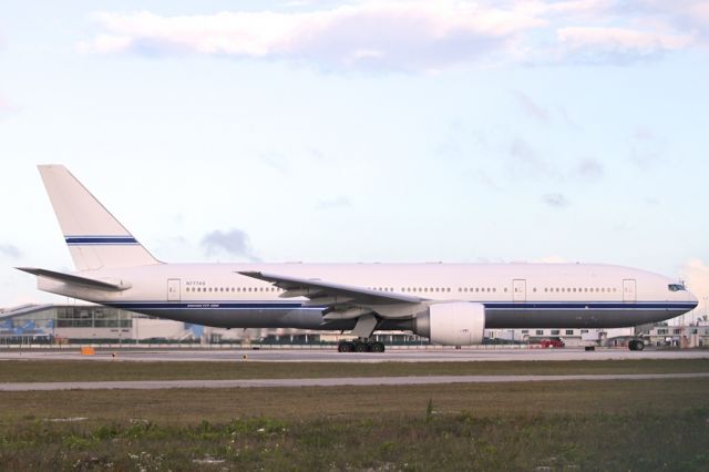 Boeing 777-200 (N777AS)