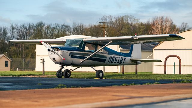 Cessna Skyhawk (N6518T) - Flight School of Jackson N6518T at KJXN | Photographed by Khyle Cruz