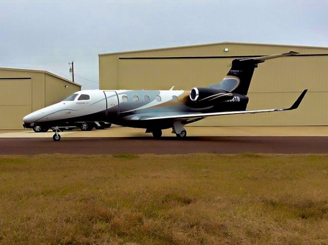 Embraer Phenom 300 (N598TB)