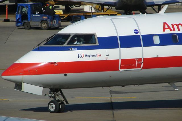 Canadair Regional Jet CRJ-700 (N510AE)