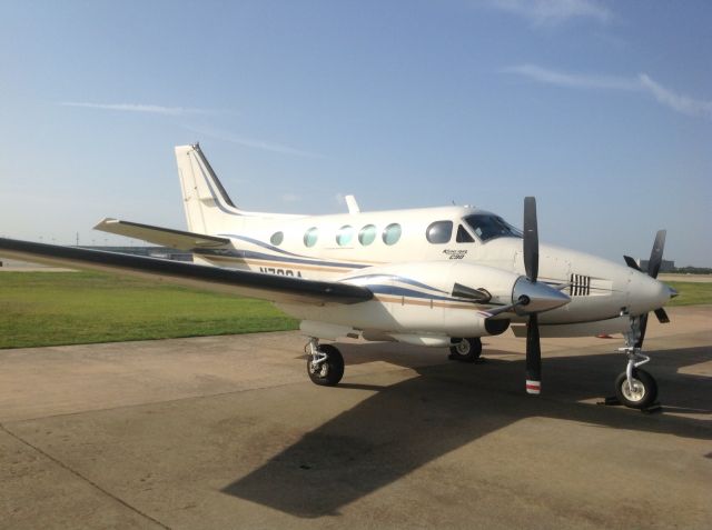 Beechcraft King Air 90 (N345V)