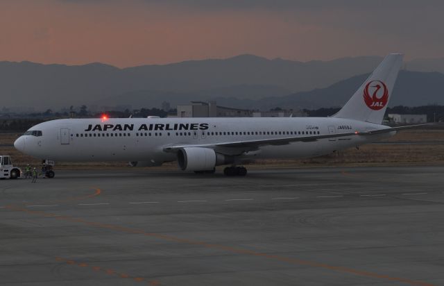 BOEING 767-300 (JA659J)