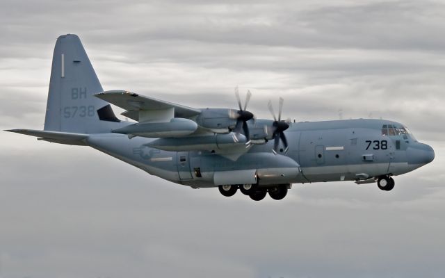 16-5738 — - kc-130j 165738 vmgr-252 cherry point mcas north carolina landing at shannon.