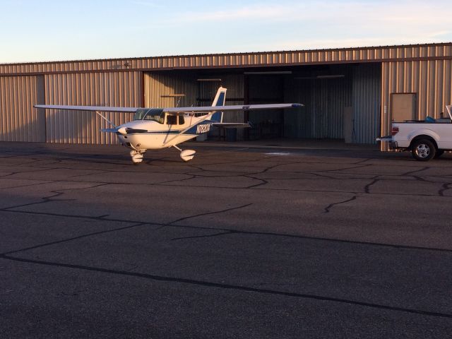 Cessna Skyhawk (N7820X)