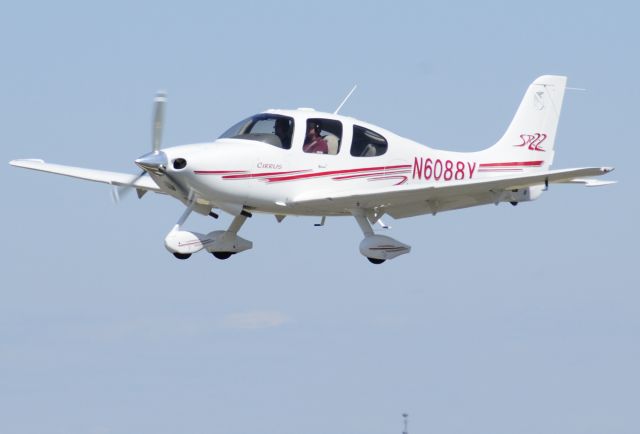 Cirrus SR-22 (N6088Y)