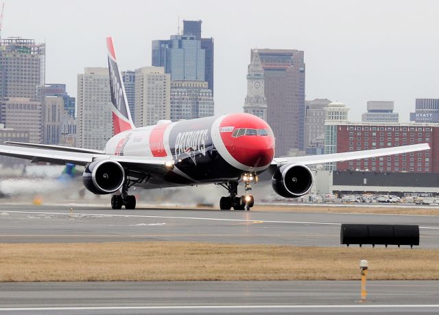 BOEING 767-300 (N36NE)