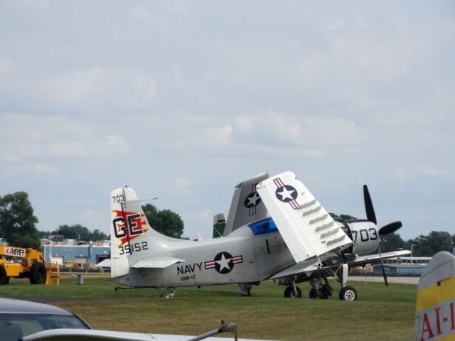 Douglas AD Skyraider (N65164)