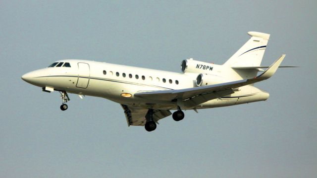 Dassault Falcon 900 (N76PW) - Landing, 30L, 02-04-2015