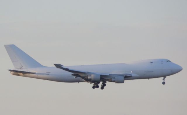 Boeing 747-400 (N908AR)