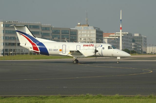 Embraer EMB-120 Brasilia (EC-HCF)