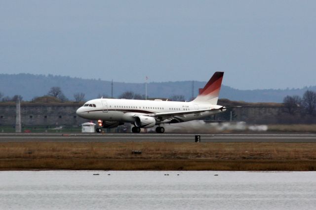 Airbus A319 (VP-CSN)
