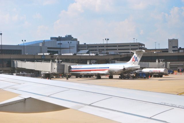 McDonnell Douglas MD-90 (N7519A)