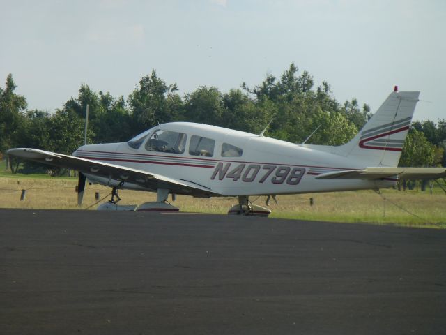 Piper Cherokee (N40798)