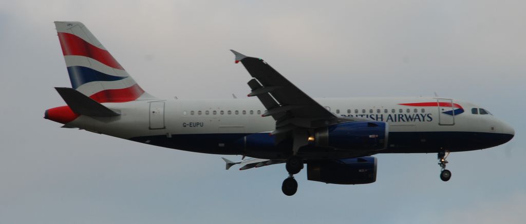 Airbus A319 (G-EUPU)