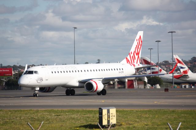 VH-ZPR — - THE VERY FIRST 190 FOR VIRGIN, JUST TOUCH DOWN FRESH FROM THE PAINT SHOP.