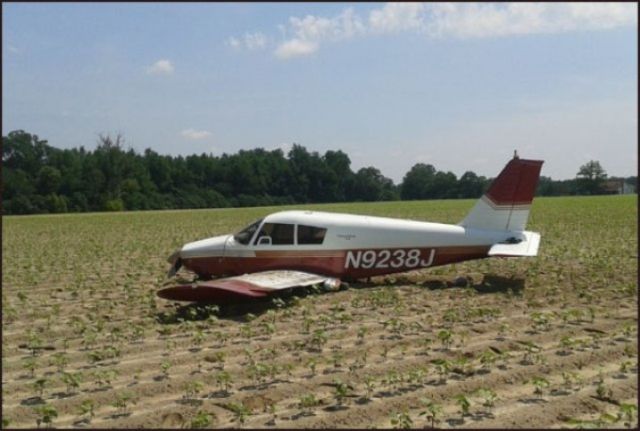 Piper Cherokee (N9238J) - Plane makes emergency landing in Irwin Co. Field