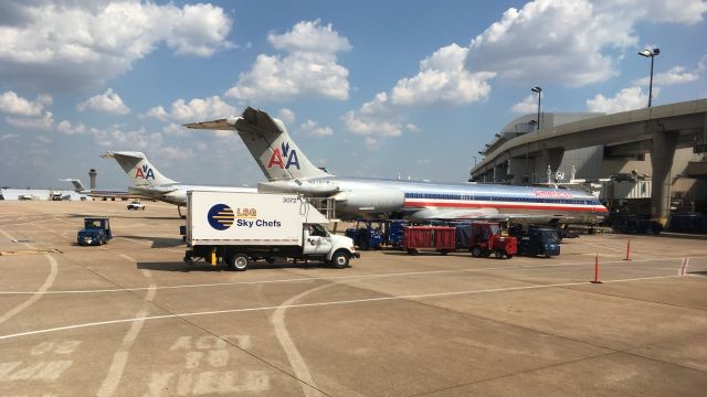 McDonnell Douglas MD-83 (N979TW) - Three MD-80s on the ramp the day before their retirement. (N9681B and N9615W in the background.)