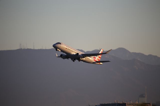 EMBRAER 175 (long wing) (N507SY)
