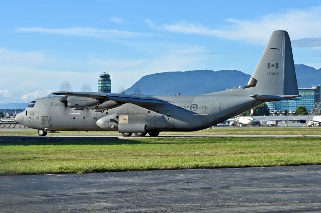 Lockheed C-130 Hercules (13-0617)