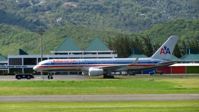 BOEING 767-200 (N676AN)