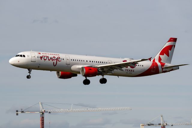 Airbus A321 (C-GHPD) - 31st October, 2023:  Short finals to runway 24L at Montréal-Pierre Elliott Trudeau International Airport. Photo shot from Ryan Ave Spot.