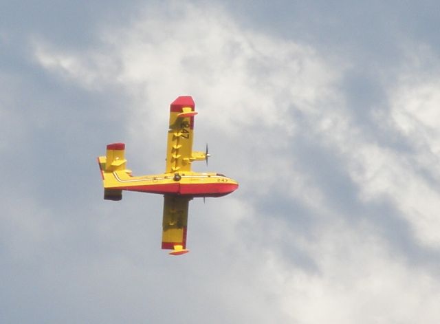 Piper Cherokee Arrow (N247) - Holding pattern before dropping water on the Coyote Hills fire in Fullerton.  From my home in Whittier.