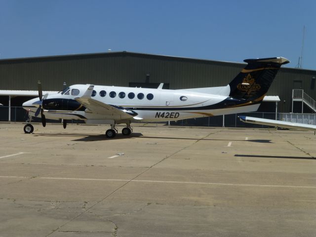 Beechcraft Super King Air 300 (N42ED)