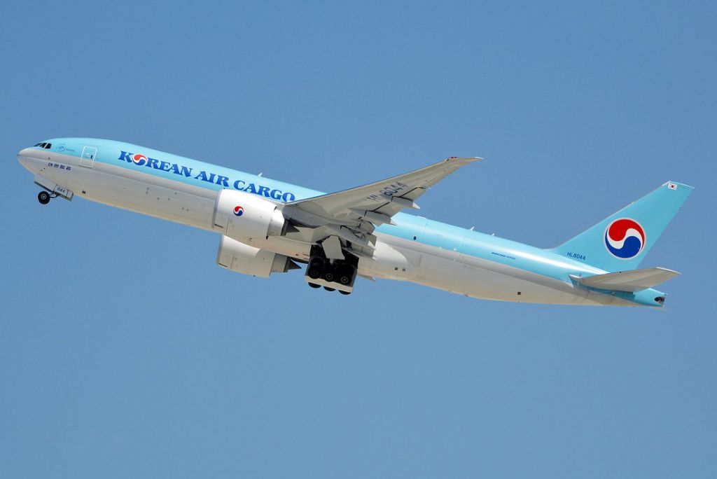 BOEING 777-200LR (HL8044)