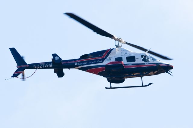 Bell 222 (N227AM)