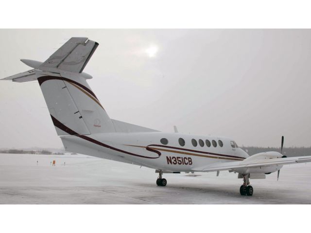 Beechcraft Super King Air 200 (N351CB) - A very nice King Air 200, equipped with Collins ProLine21.