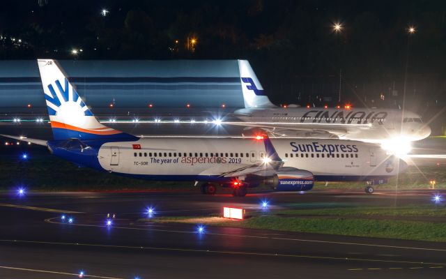 Boeing 737-800 (TC-SOR)