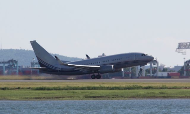 Boeing 737-700 (N836BA)
