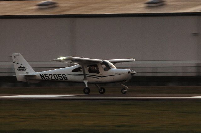 Cessna Skycatcher (N52056)