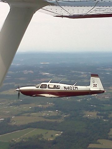 Mooney M-20 Turbo (N40ZM)