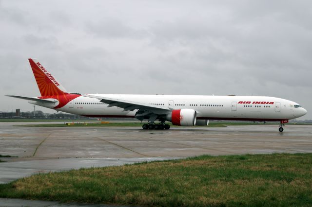BOEING 777-300ER (VT-AEQ) - Taxiing to Stand 244 on 13-Feb-24 operating flight AIC111 from VIDP.