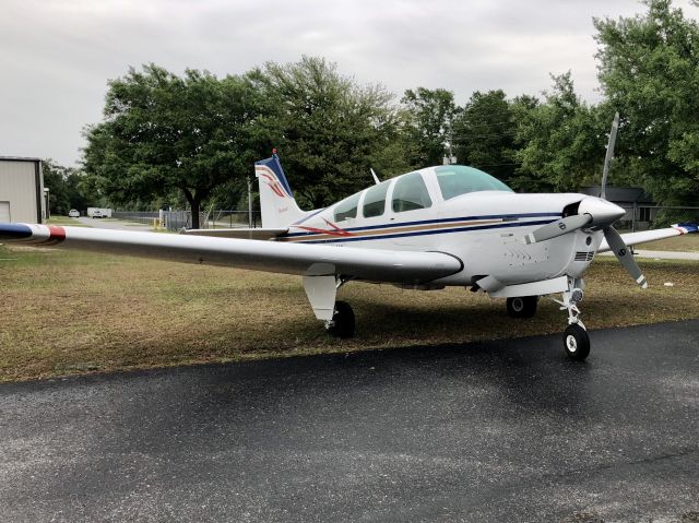 Beechcraft Bonanza (33) (N57GW)