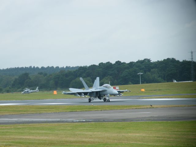 16-8890 — - 168890 ON RUNWAY 24 FARNBOROUGH 2014