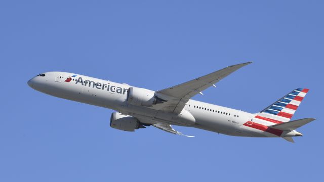 Boeing 787-9 Dreamliner (N836AA) - Departing LAX on 25R