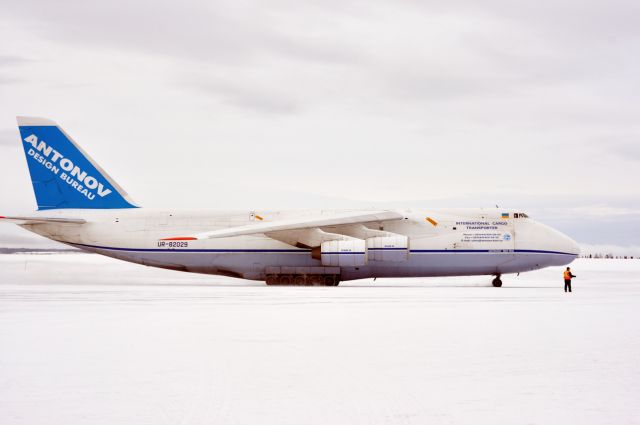 Antonov An-124 Ruslan (UR-82029)