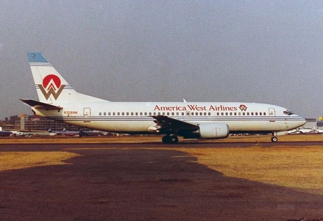 BOEING 737-300 (N308AW) - America West Airlines / Boeing 737-3G7 / MSN 24710 / N308AW / MMMX 1992