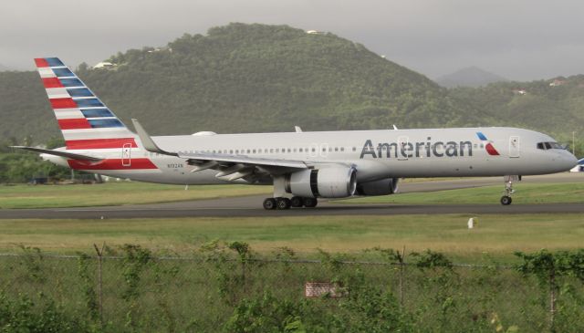 Boeing 757-200 (N192AN)