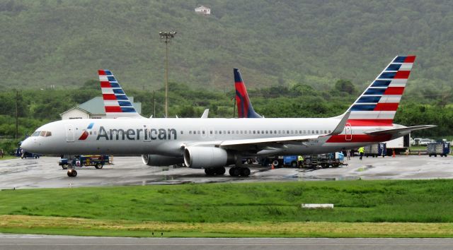 Boeing 757-200 (N175AN)